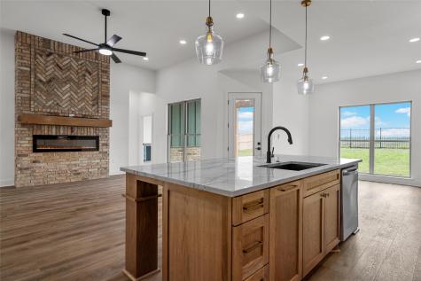 1337 Red Rock Road Hewitt TX 76643