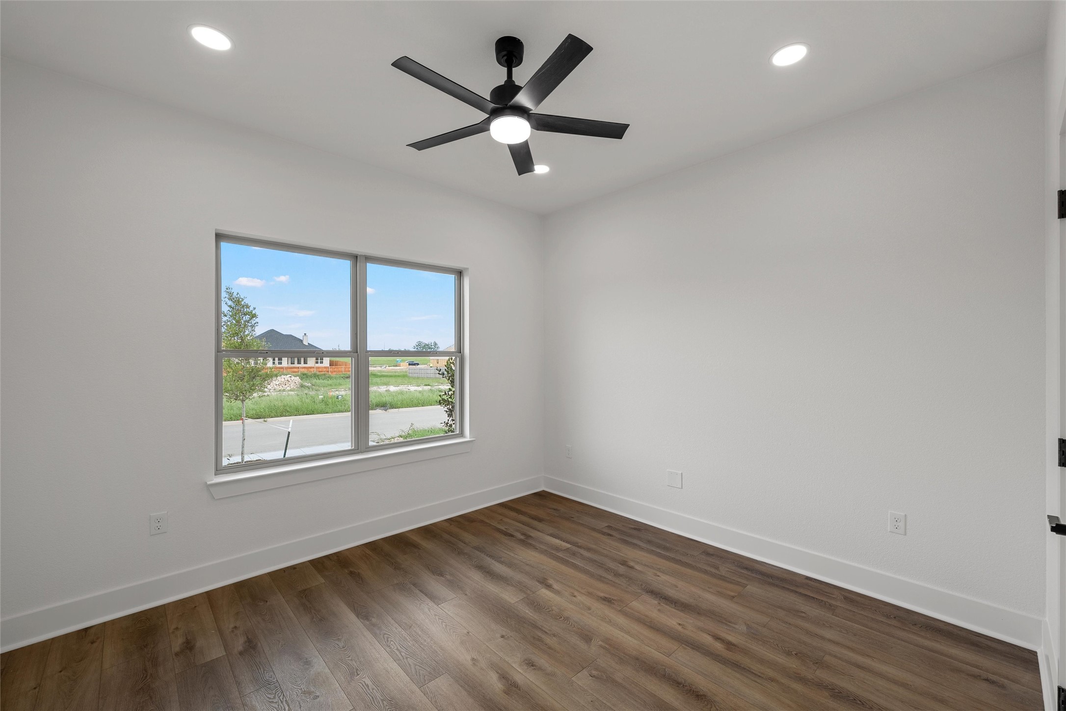 1337 Red Rock Road Hewitt TX 76643