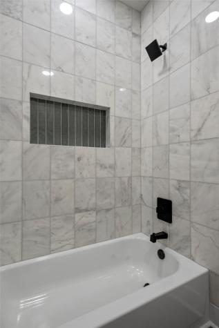 1337 Red Rock Road Hewitt TX 76643