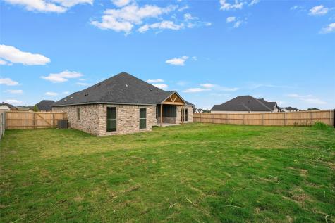 1337 Red Rock Road Hewitt TX 76643