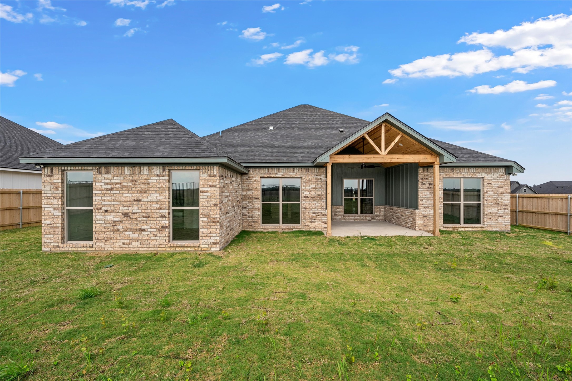 1337 Red Rock Road Hewitt TX 76643