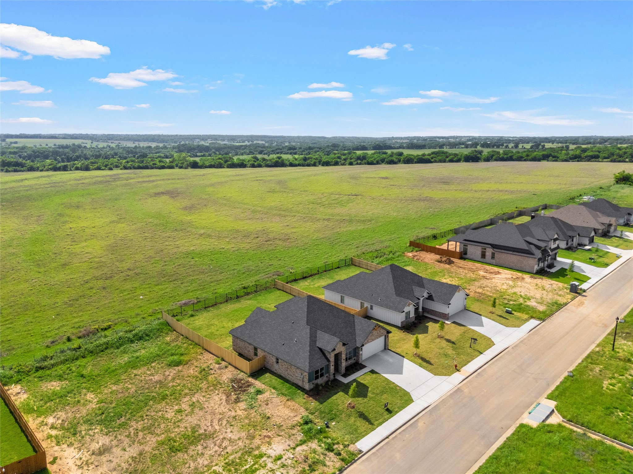 1337 Red Rock Road Hewitt TX 76643