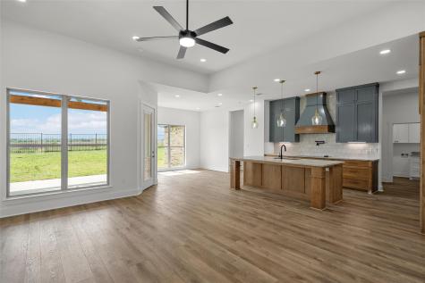 1337 Red Rock Road Hewitt TX 76643