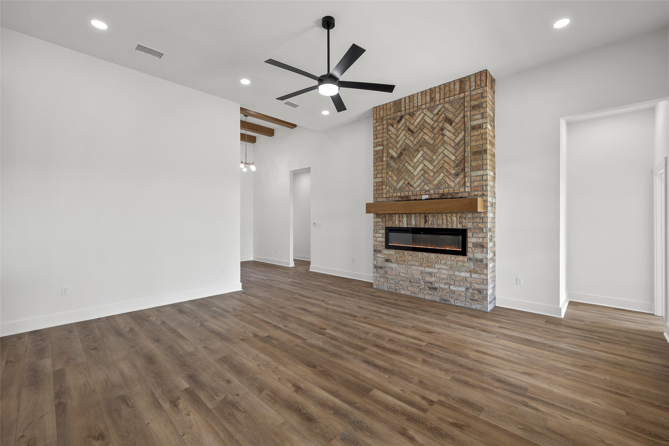 1337 Red Rock Road Hewitt TX 76643