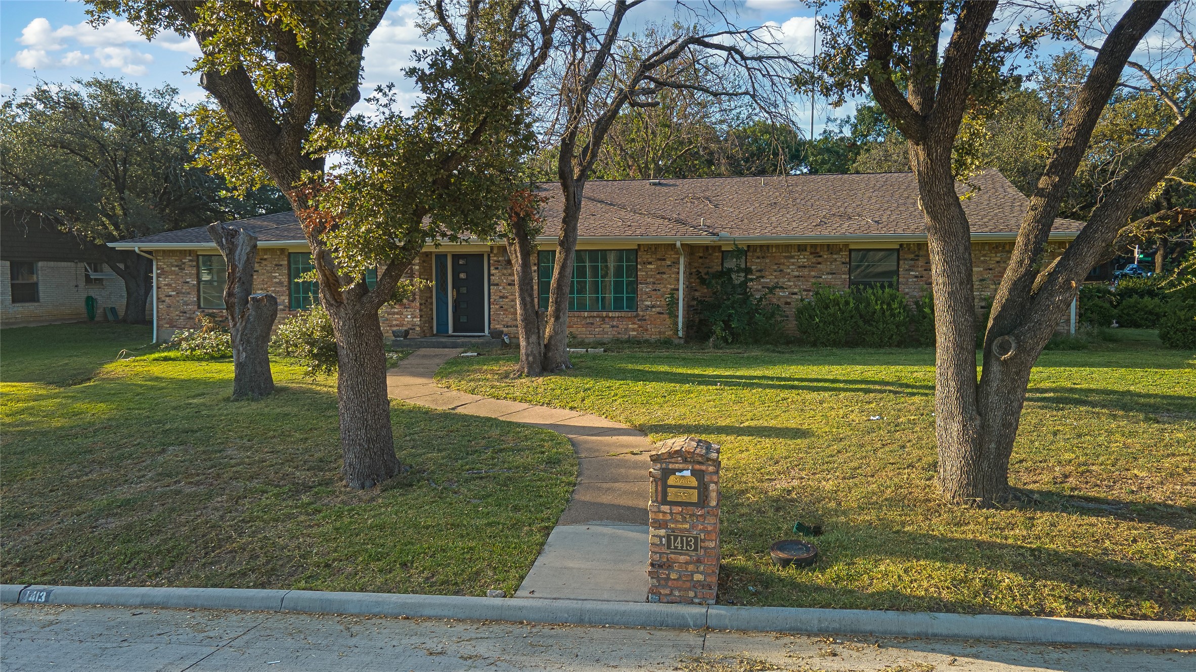1413 British Boulevard Grand Prairie TX 75050