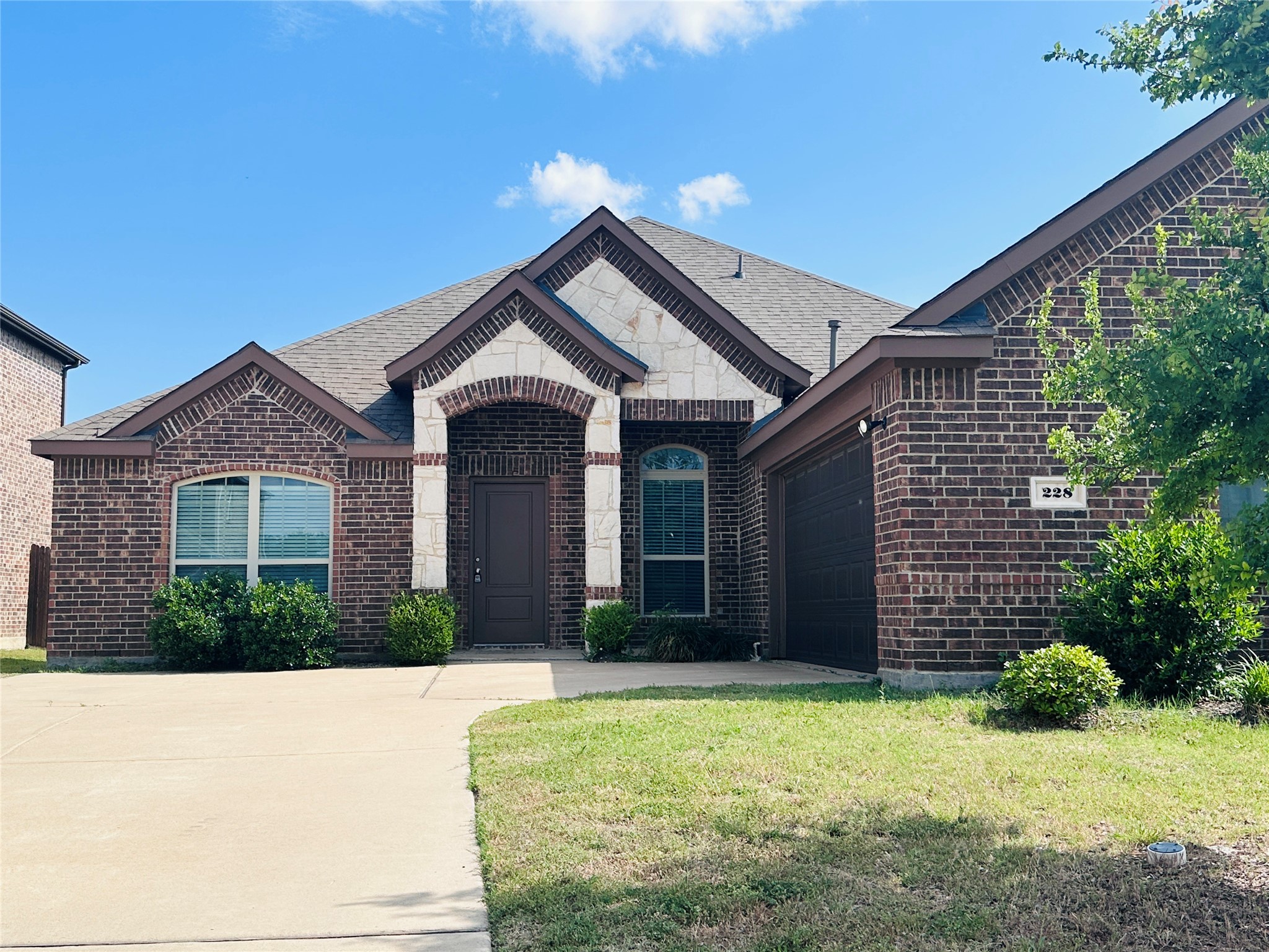 228 Mina Street Red Oak TX 75154