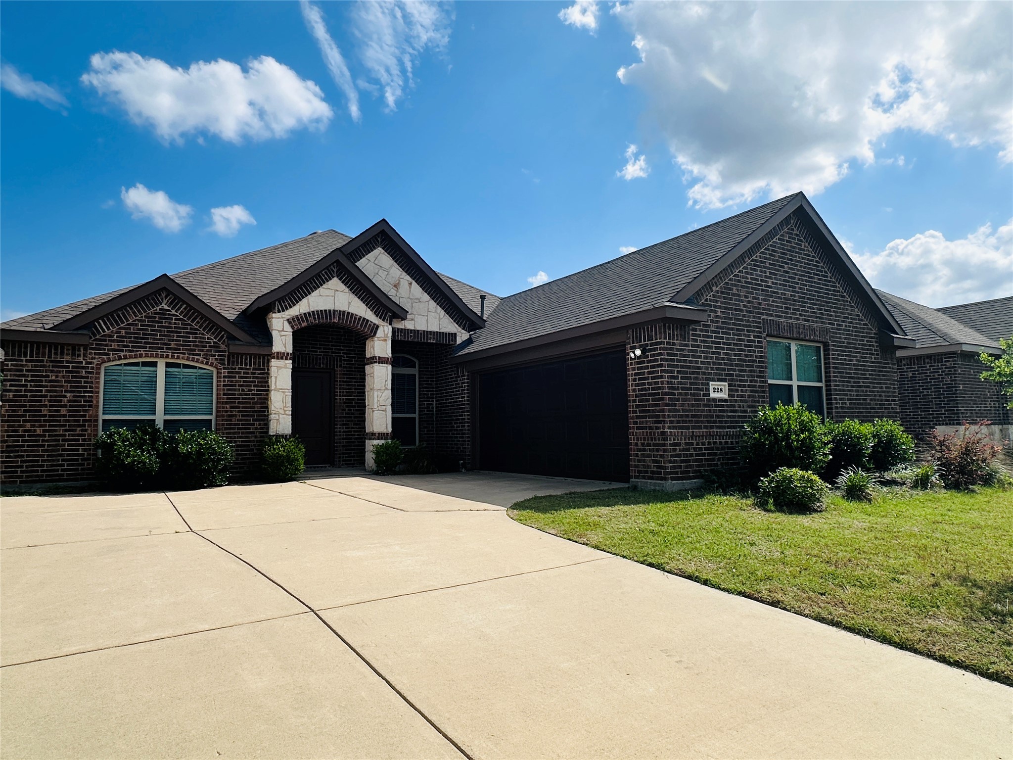 228 Mina Street Red Oak TX 75154
