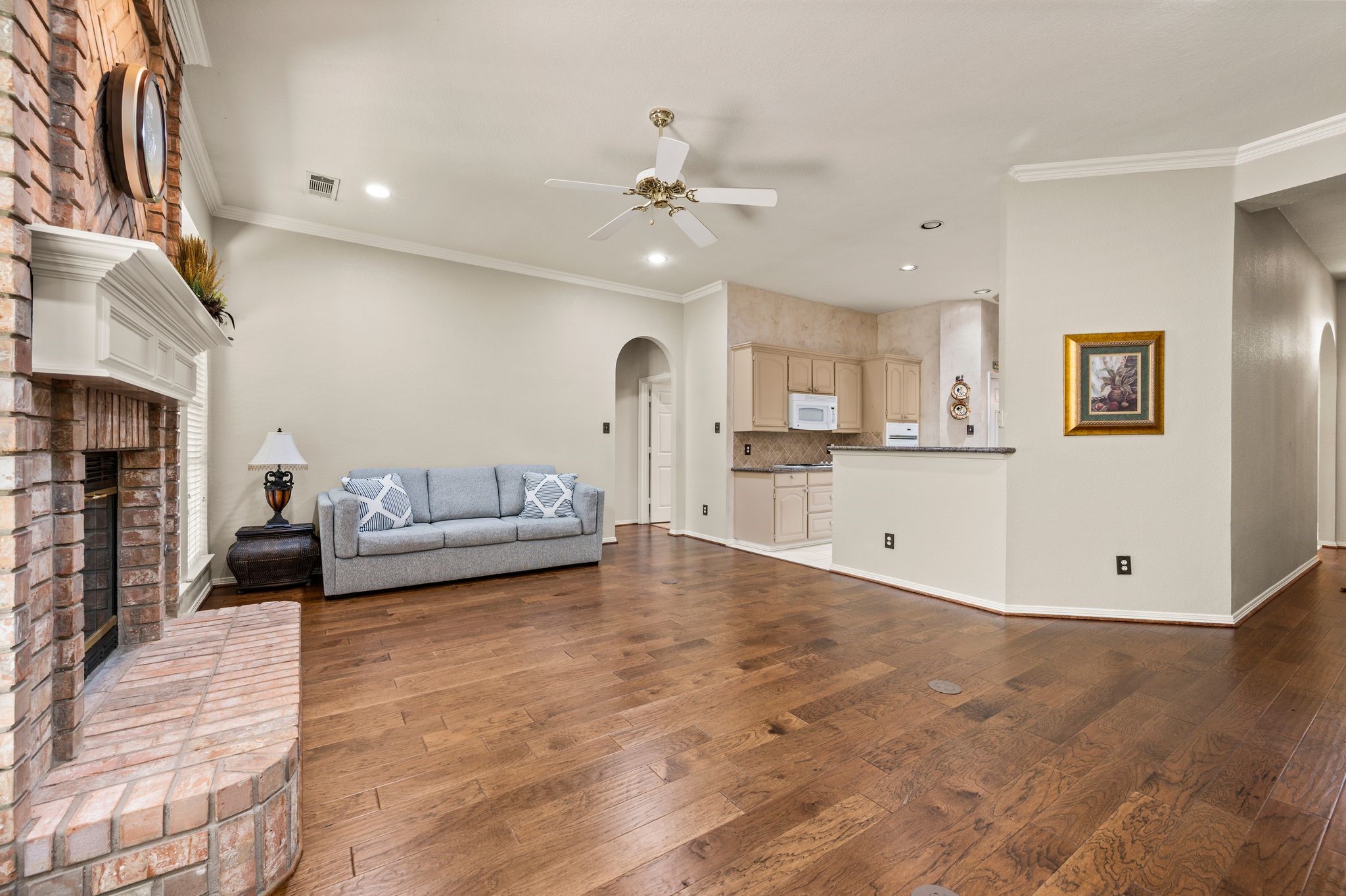 2732 Crystal Glenn Circle Hurst TX 76054