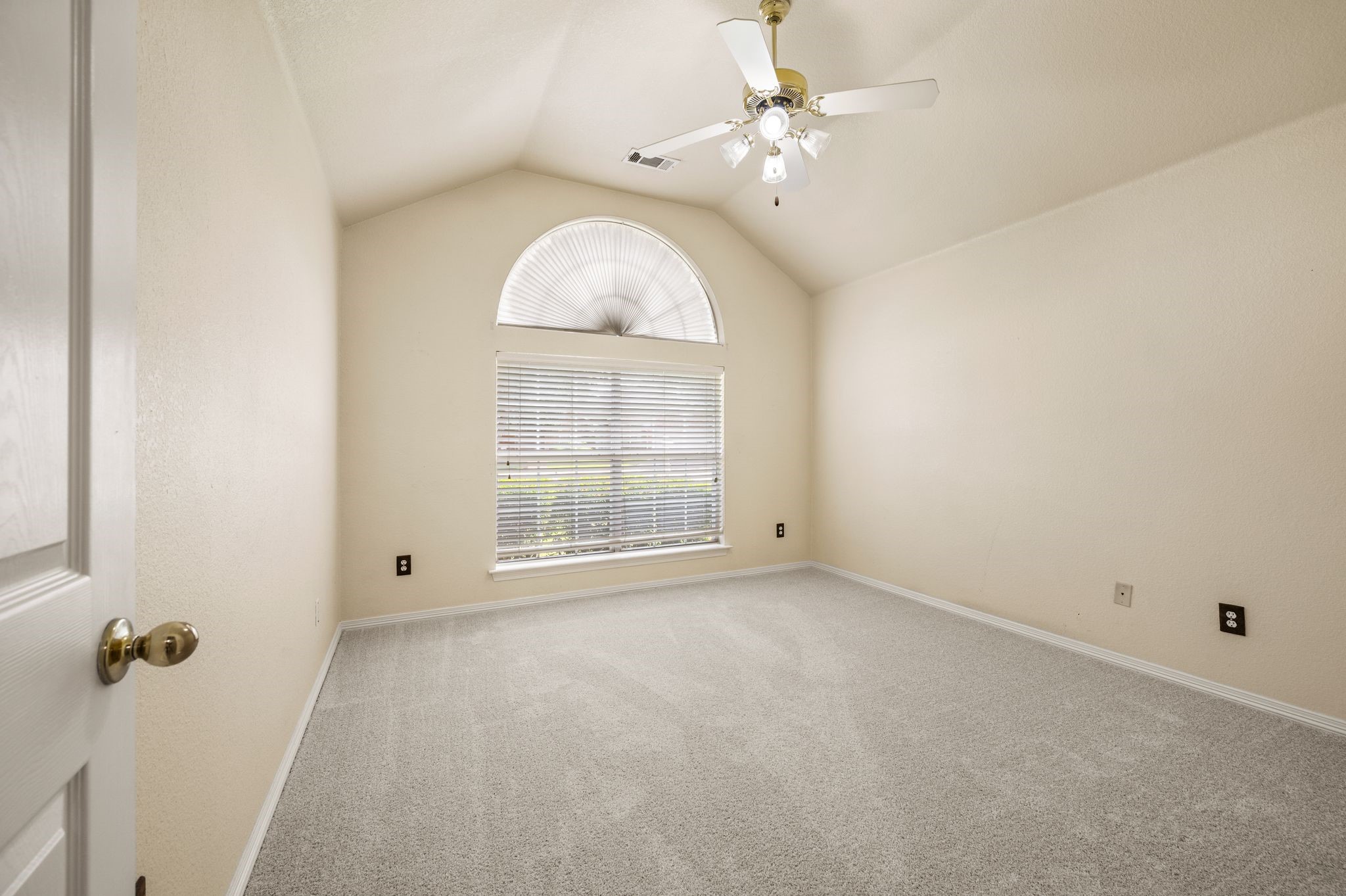 2732 Crystal Glenn Circle Hurst TX 76054