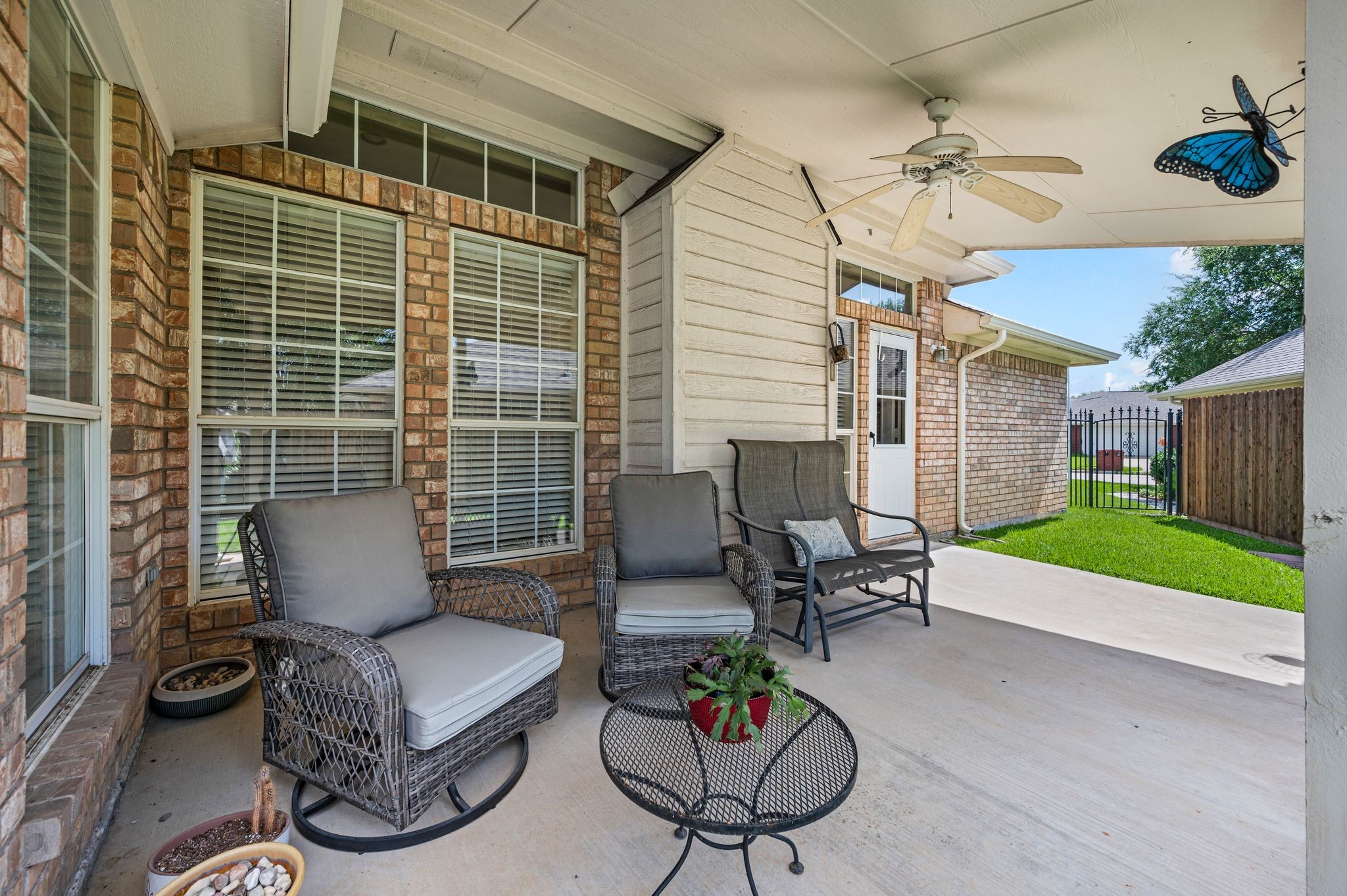 2732 Crystal Glenn Circle Hurst TX 76054