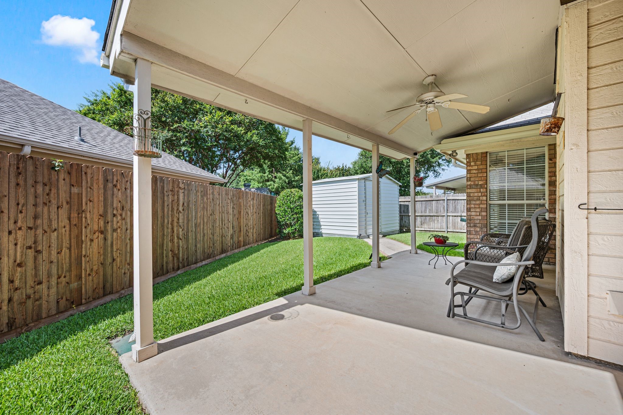2732 Crystal Glenn Circle Hurst TX 76054