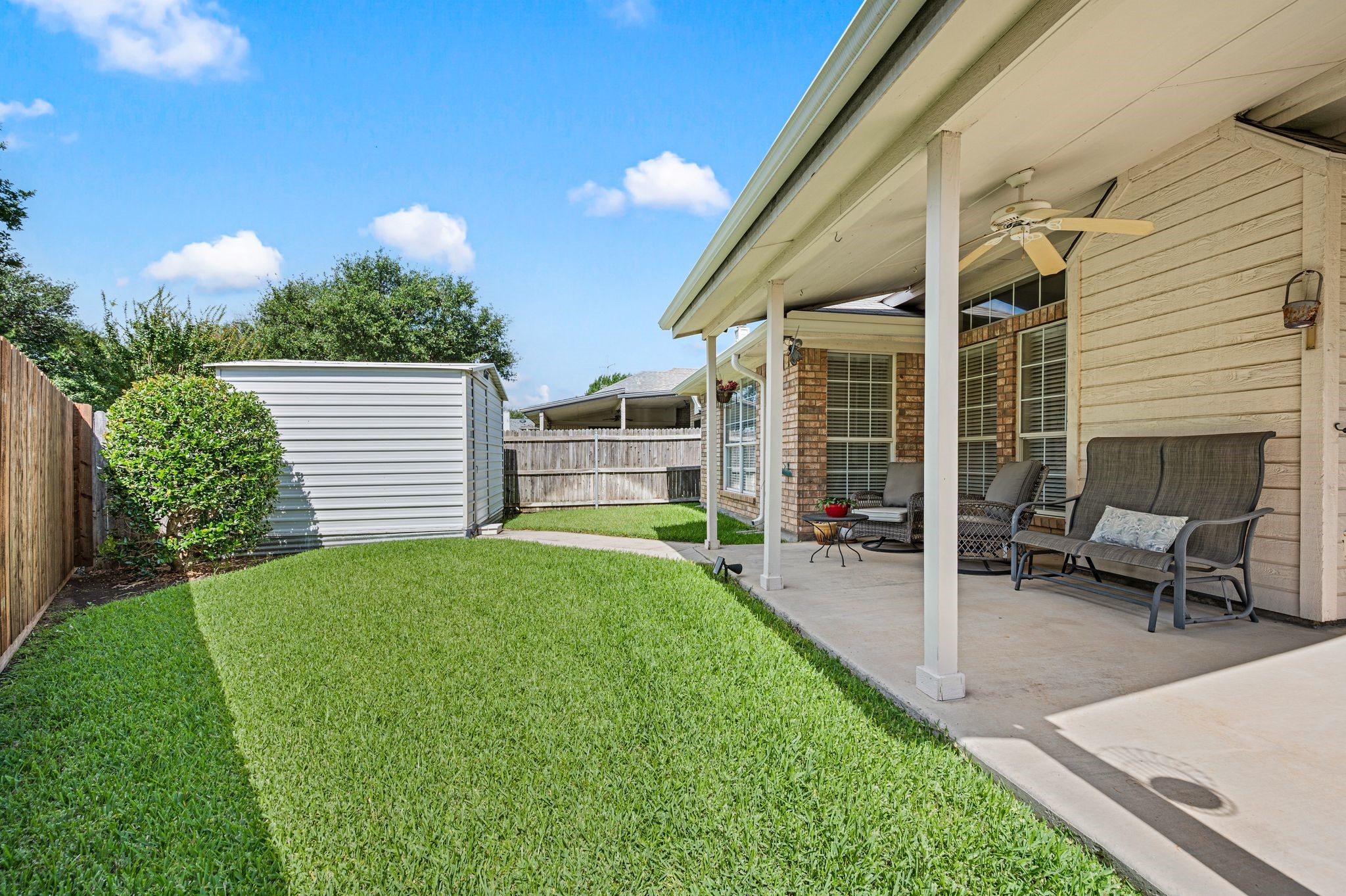 2732 Crystal Glenn Circle Hurst TX 76054