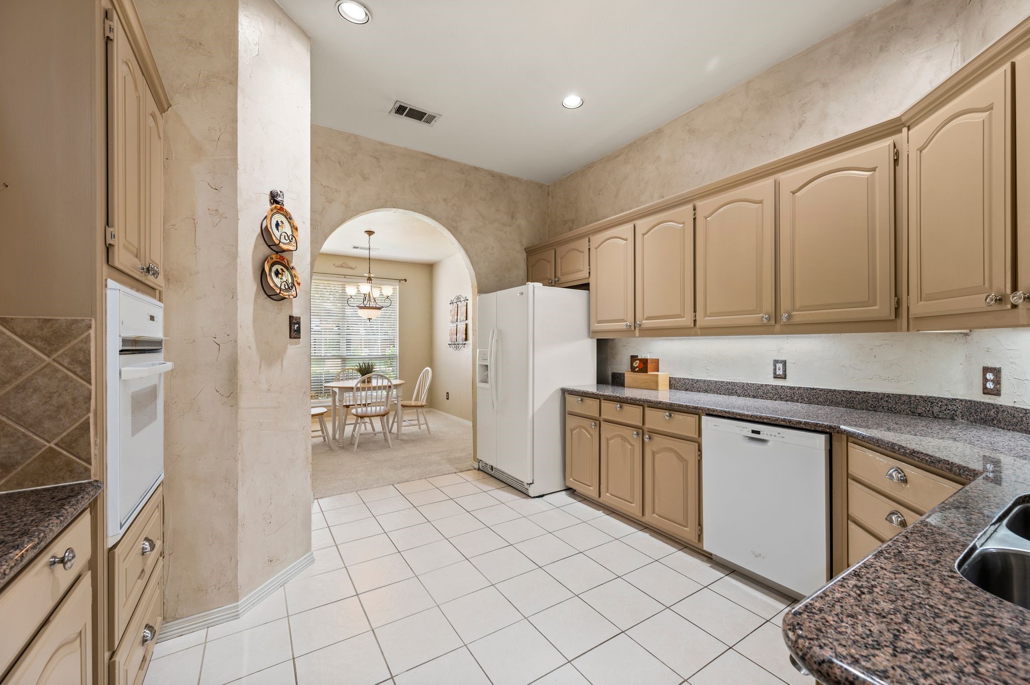 2732 Crystal Glenn Circle Hurst TX 76054