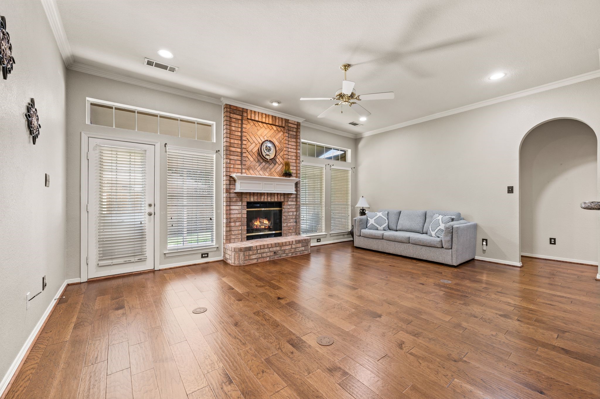 2732 Crystal Glenn Circle Hurst TX 76054