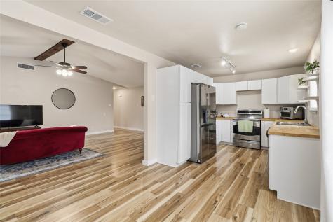 2137 Village Green Drive Garland TX 75044