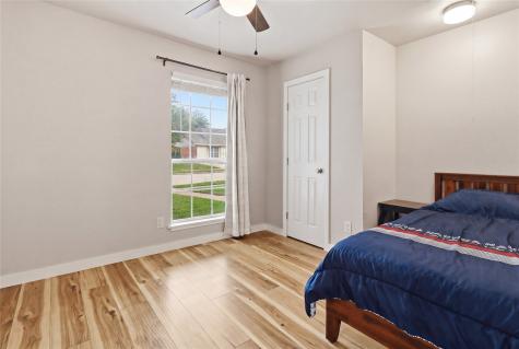 2137 Village Green Drive Garland TX 75044