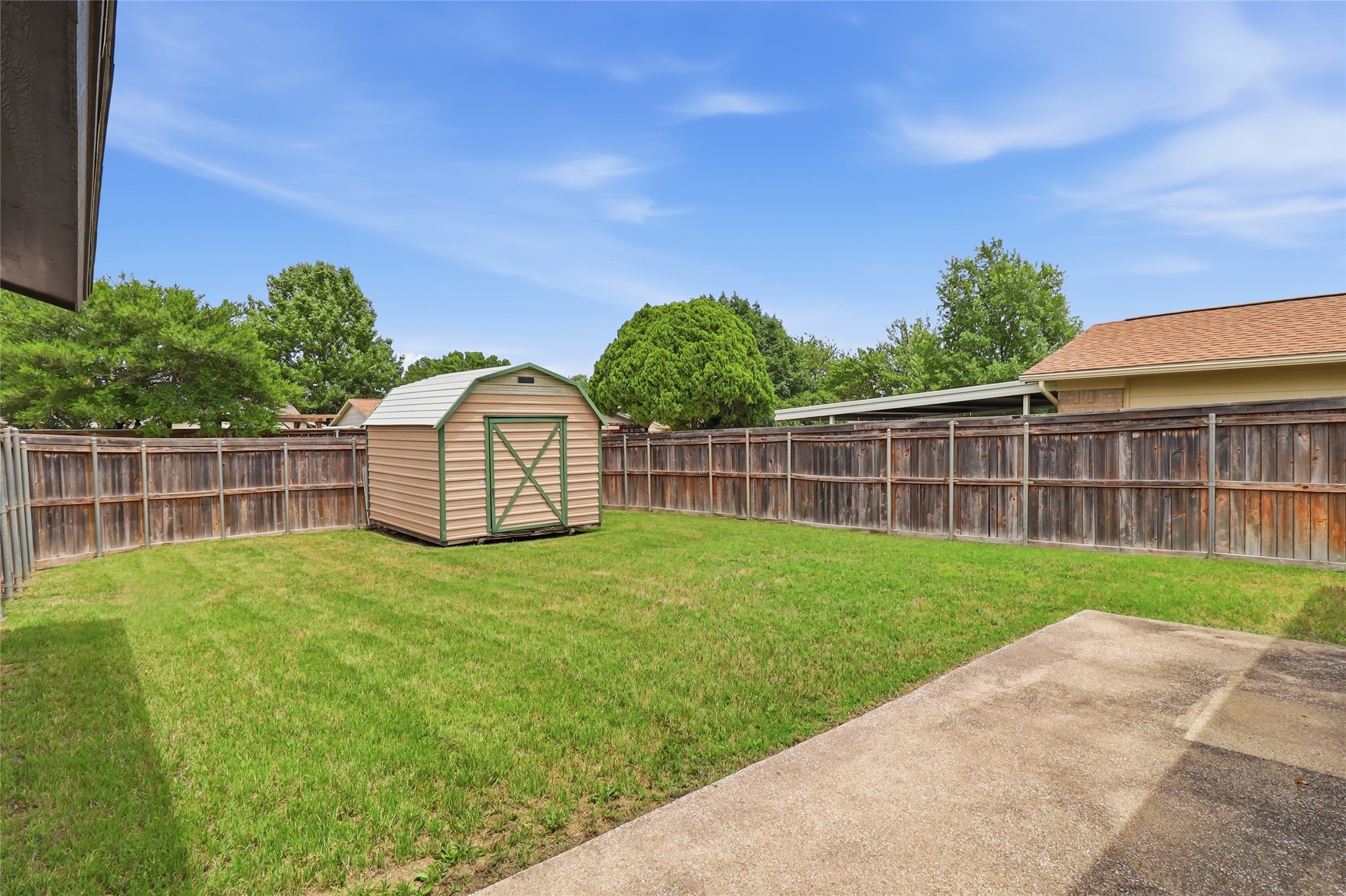 2137 Village Green Drive Garland TX 75044