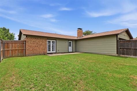 2137 Village Green Drive Garland TX 75044