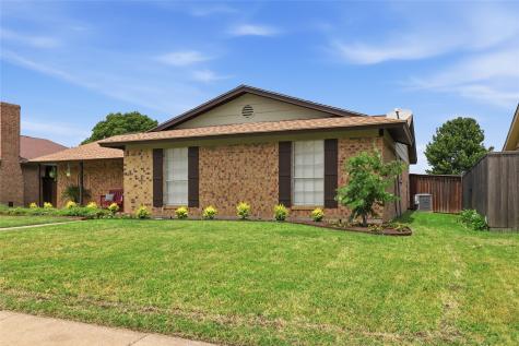 2137 Village Green Drive Garland TX 75044