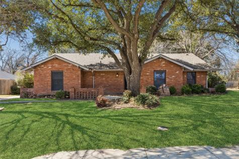 1017 Denmark Street Grand Prairie TX 75050