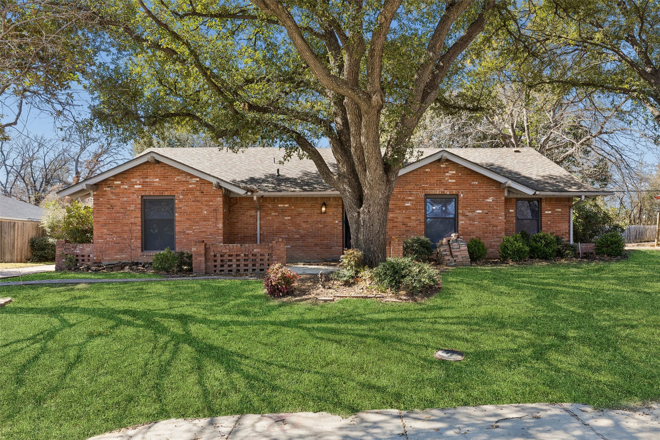 1017 Denmark Street Grand Prairie TX 75050