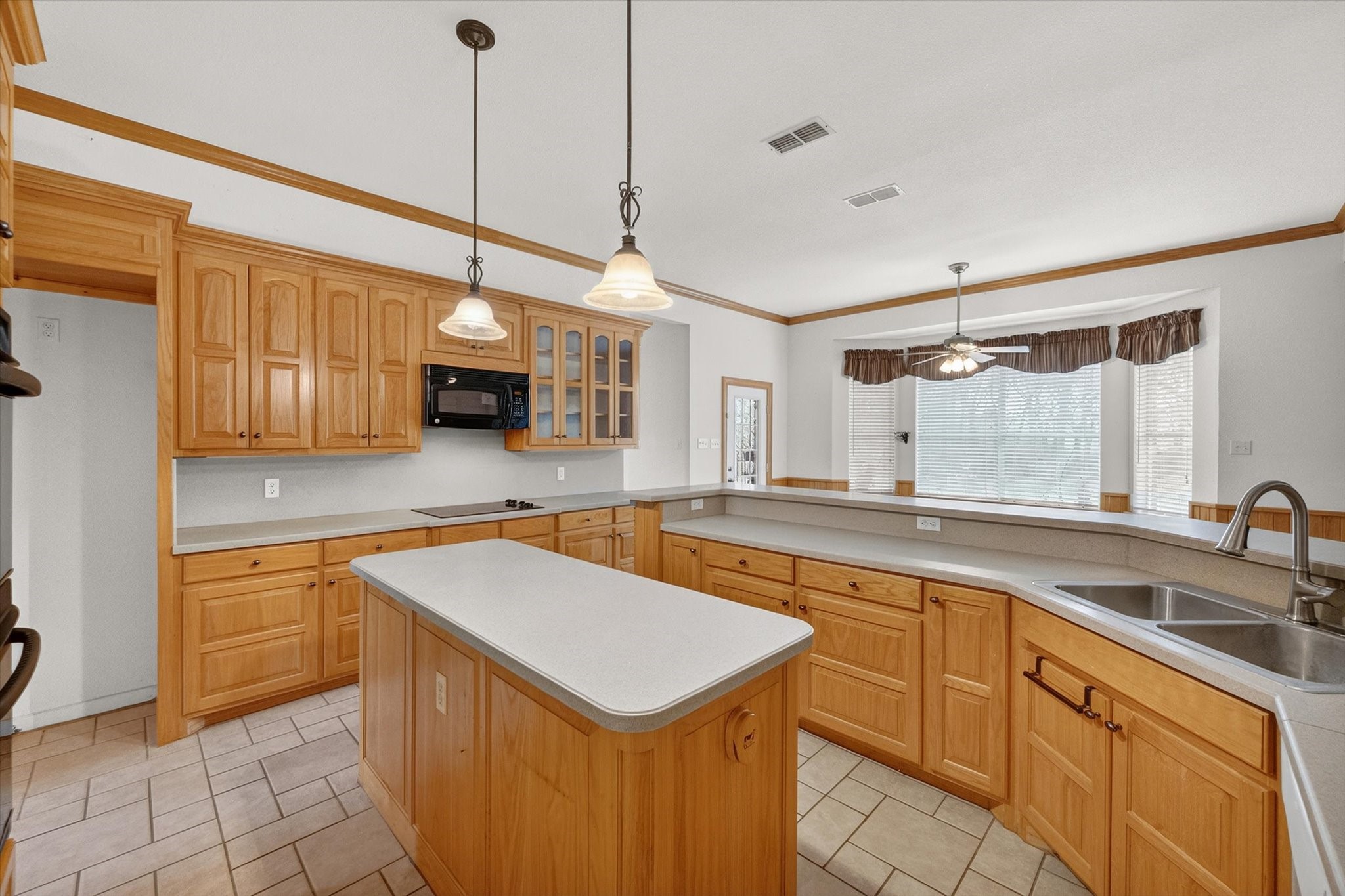 1810 Plum Creek Drive Midlothian TX 76065