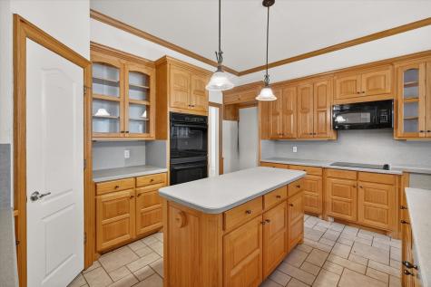 1810 Plum Creek Drive Midlothian TX 76065