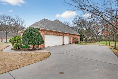 1810 Plum Creek Drive Midlothian TX 76065