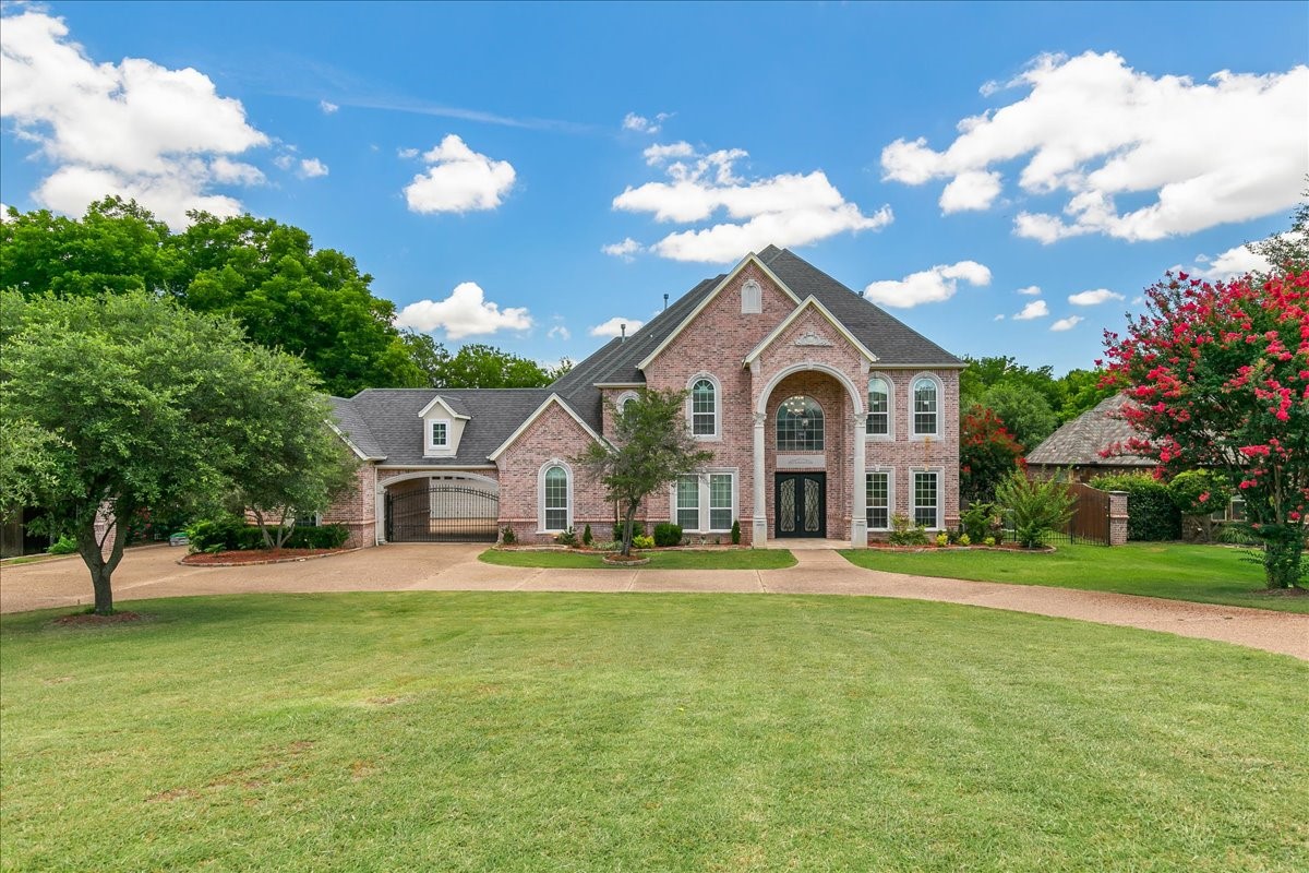 8945 Waterchase Circle Fort Worth TX 76120