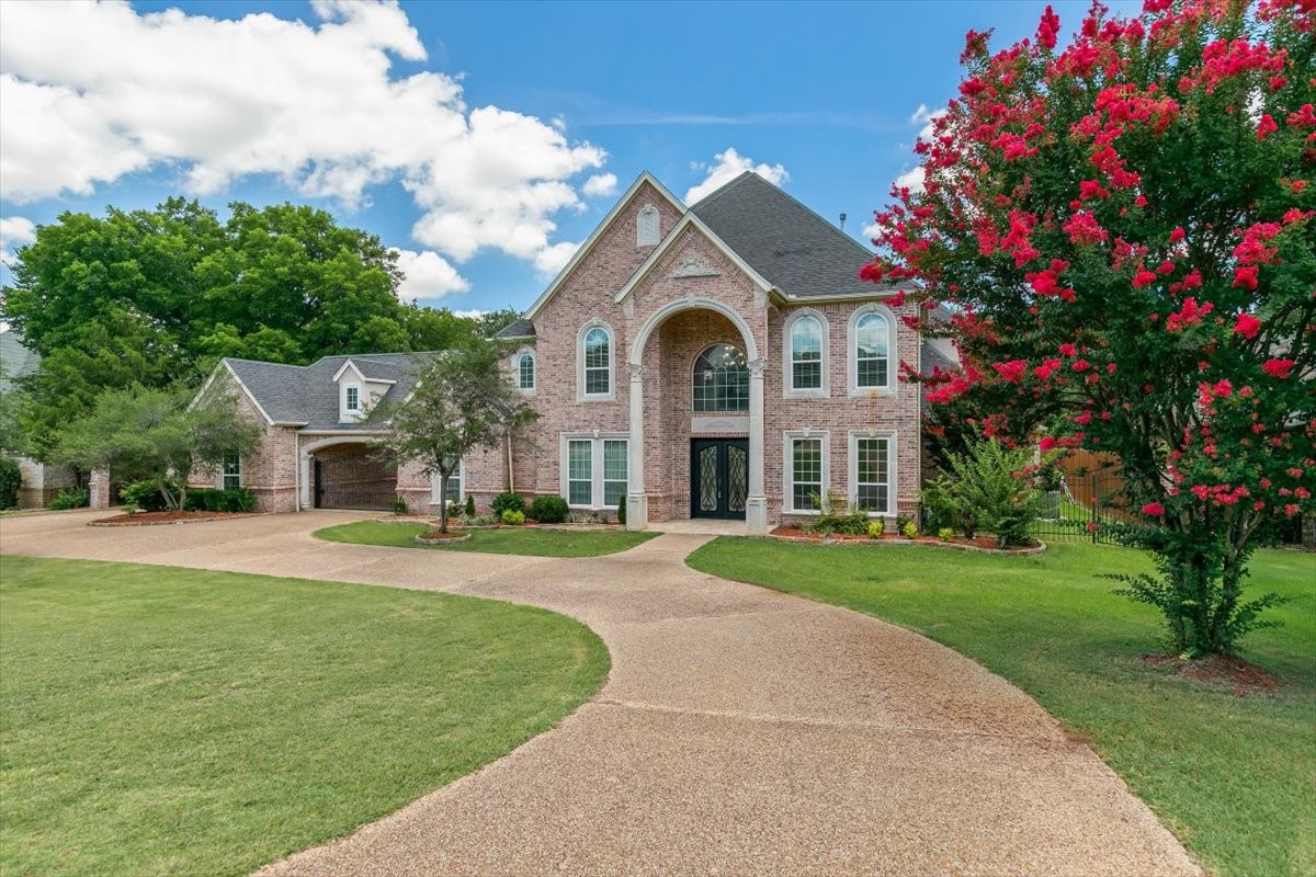 8945 Waterchase Circle Fort Worth TX 76120