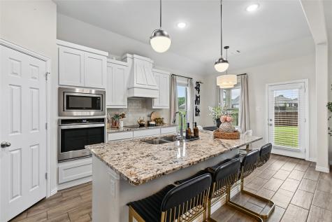2532 Bunker Hill Drive Burleson TX 76028