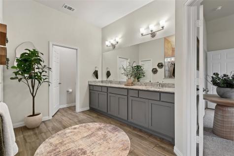 2532 Bunker Hill Drive Burleson TX 76028
