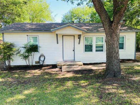 624 N Stewart Street Azle TX 76020
