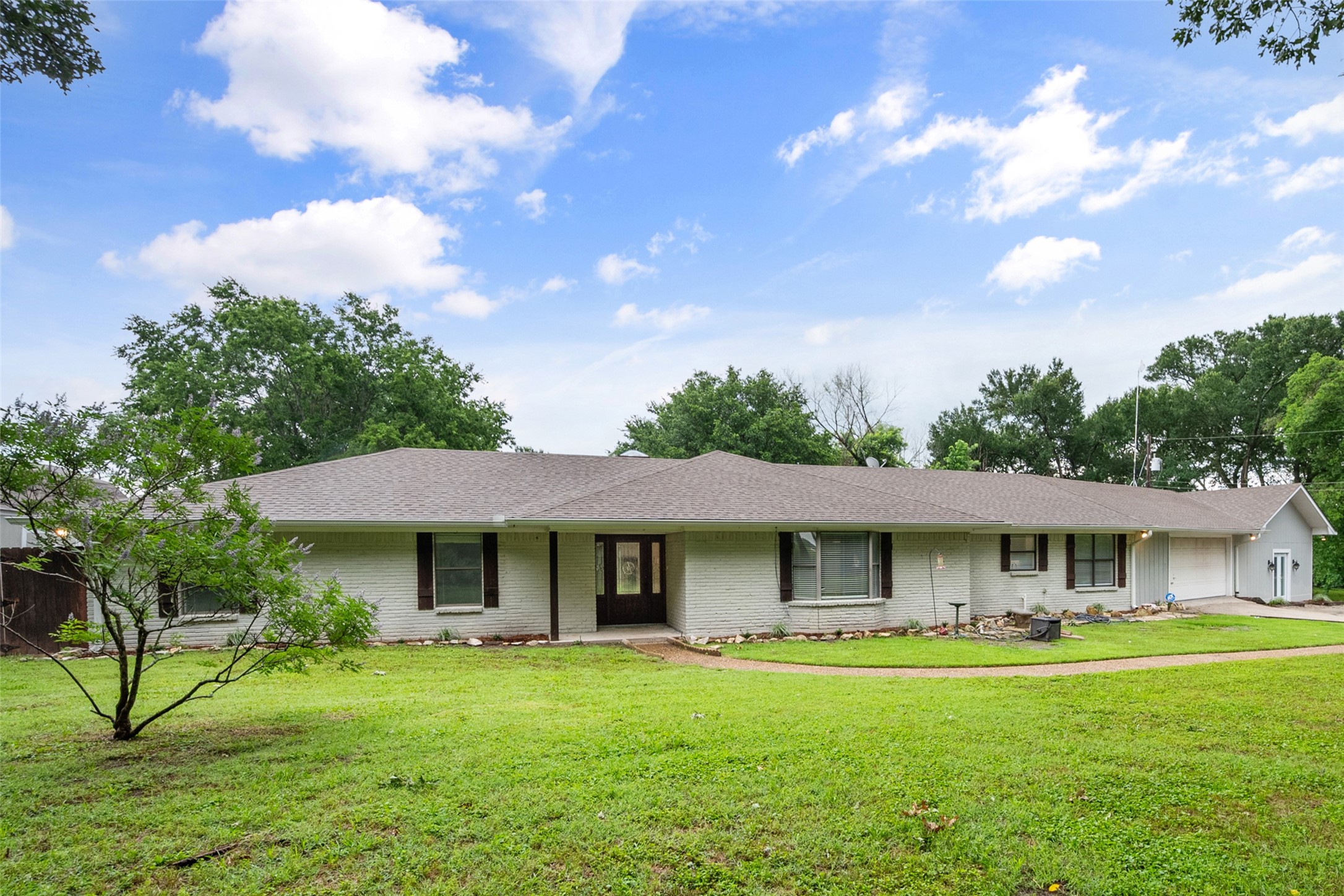 403 SW County Road 1000 Corsicana TX 75110