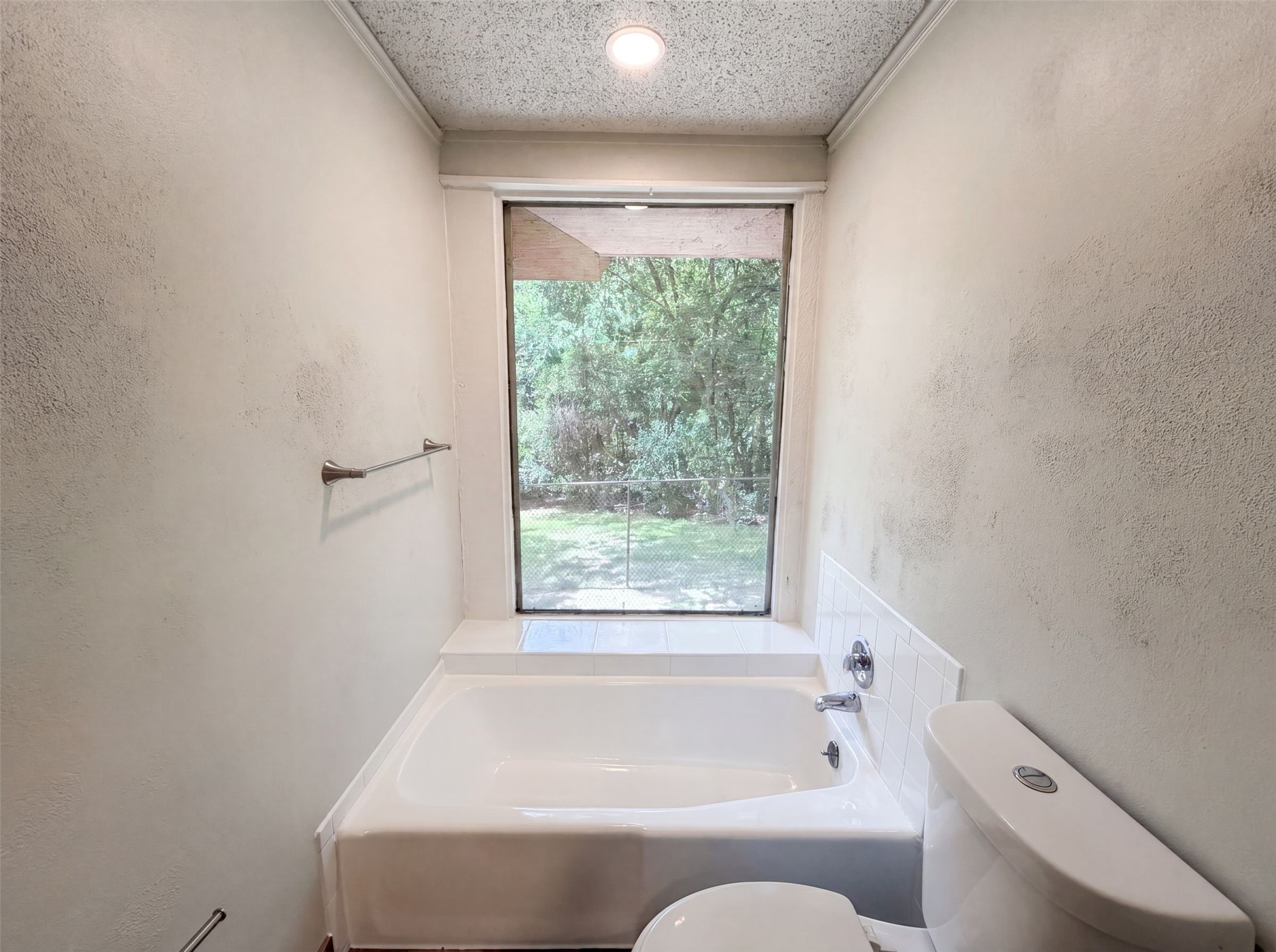 202 Vanshire Road W Lakeside TX 76108