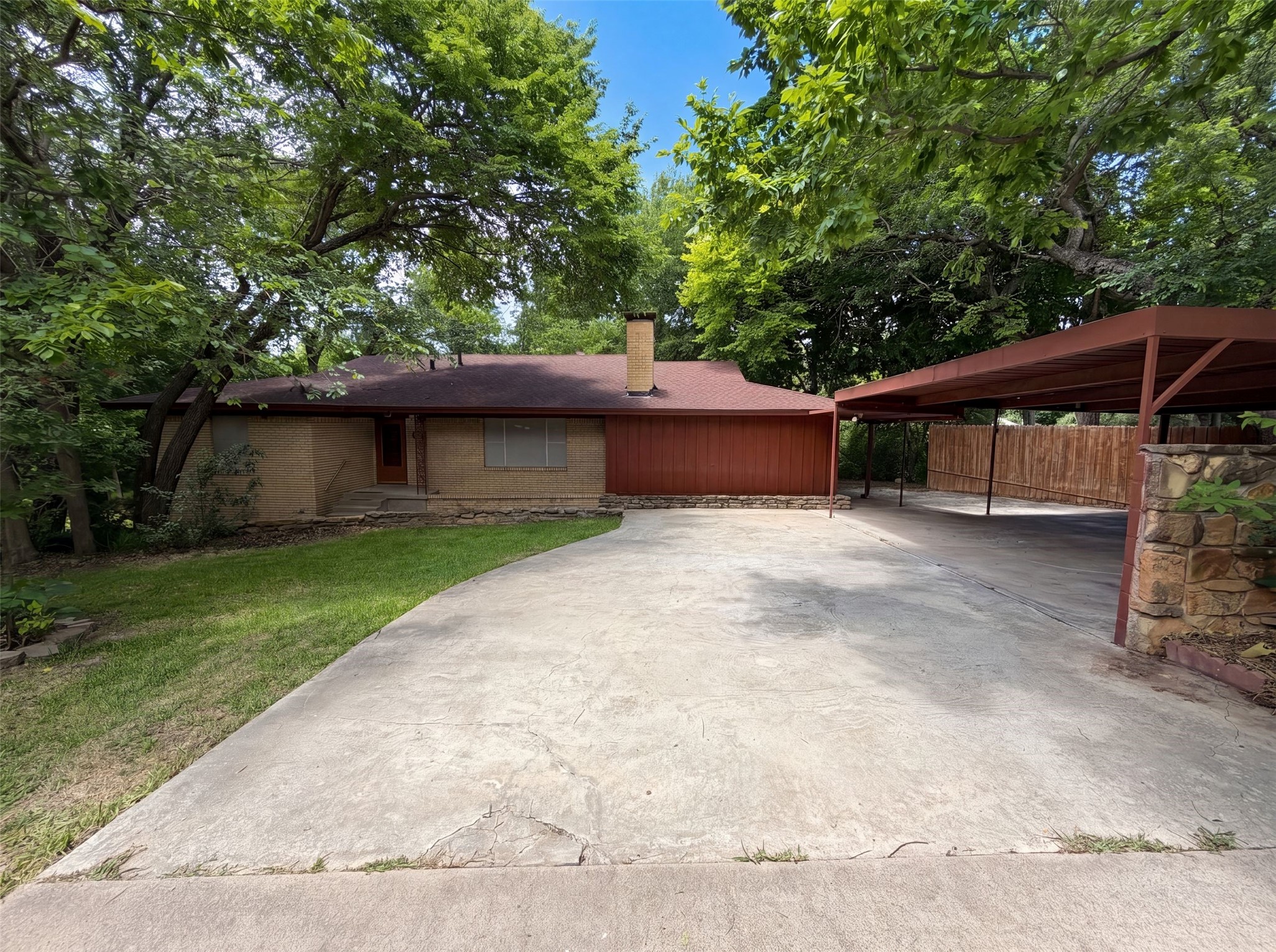 202 Vanshire Road W Lakeside TX 76108