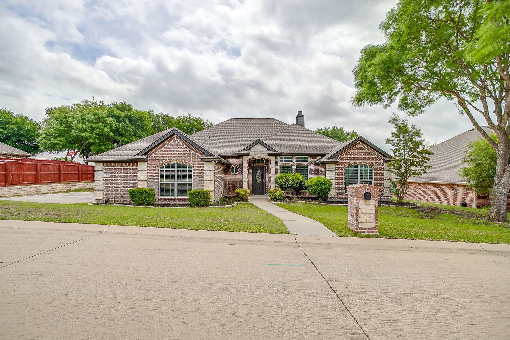 1208 Saddle Trail Willow Park TX 76087