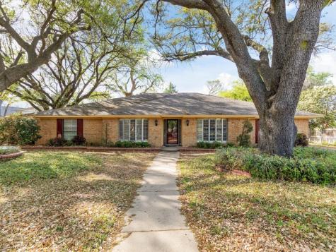 3100 Westador Drive Arlington TX 76015