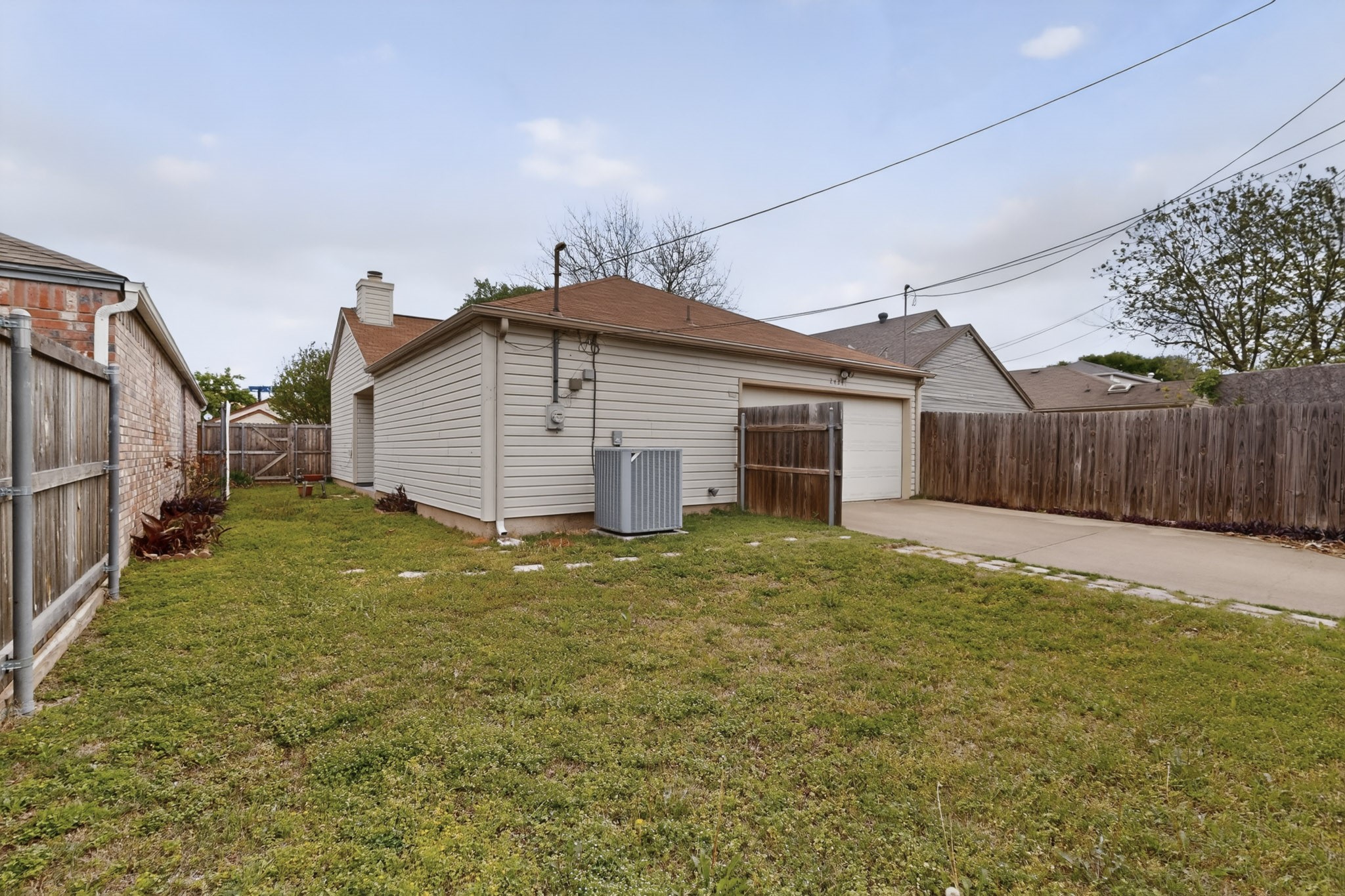 2424 Markland Street Irving TX 75060