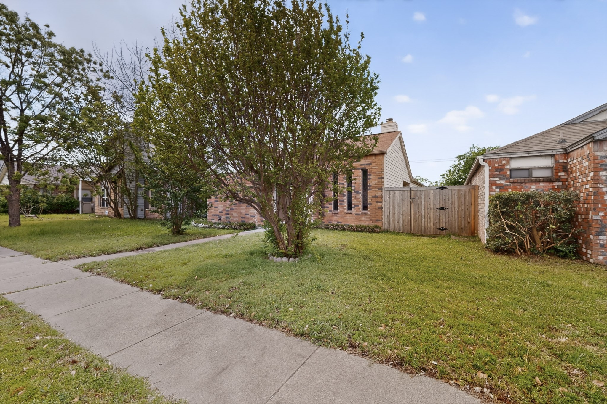 2424 Markland Street Irving TX 75060