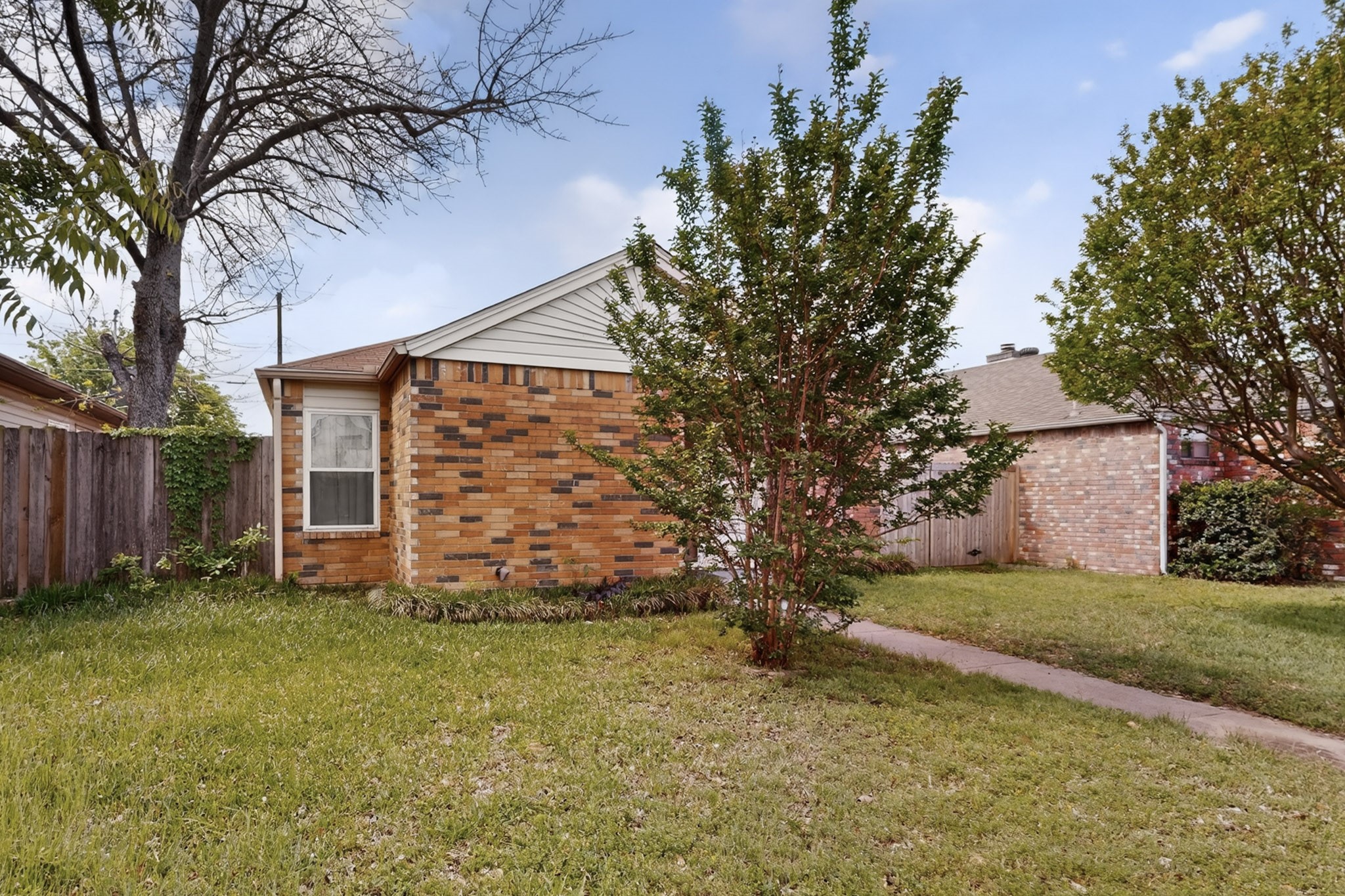 2424 Markland Street Irving TX 75060