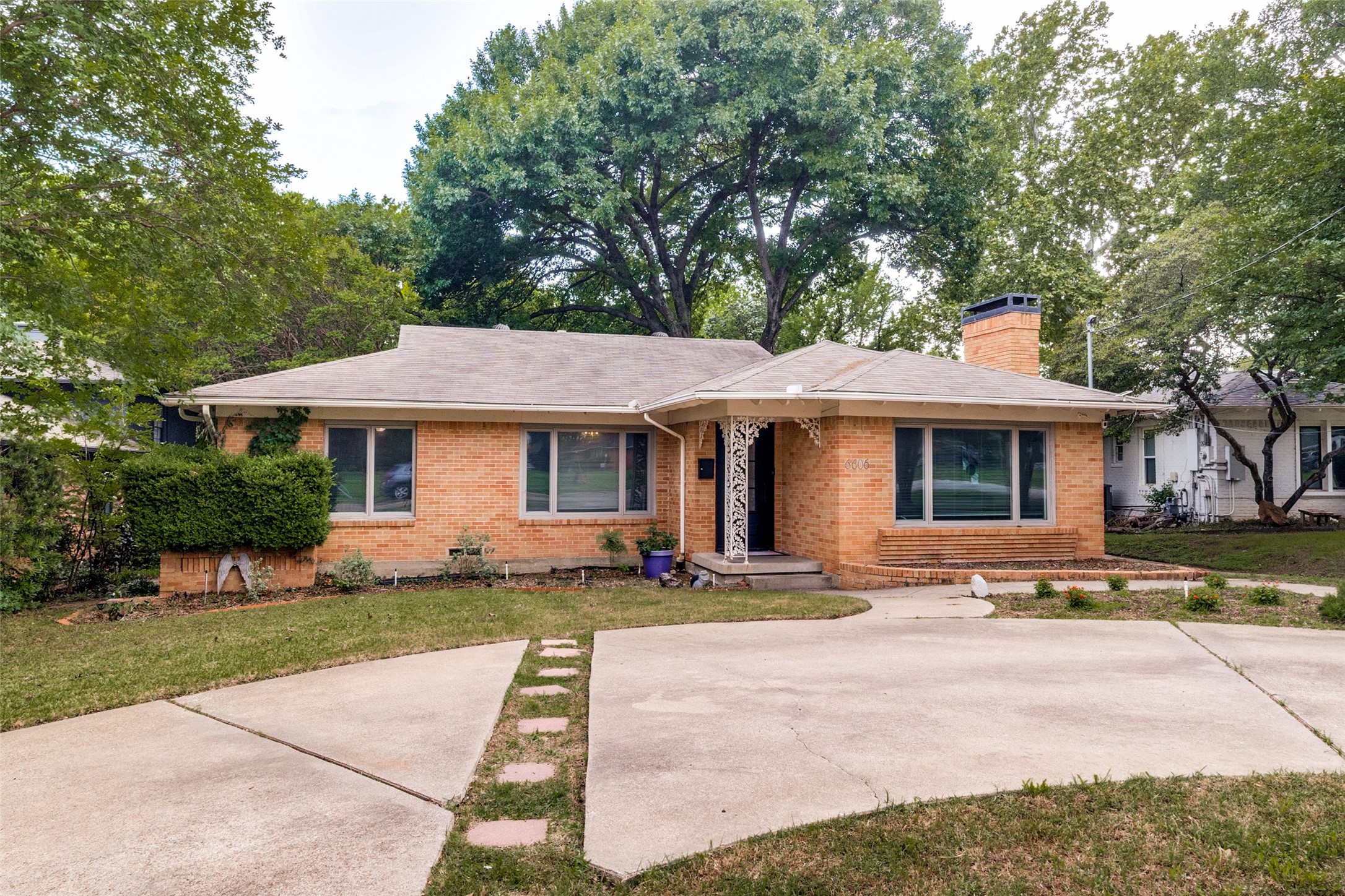 6606 Yosemite Lane Dallas TX 75214