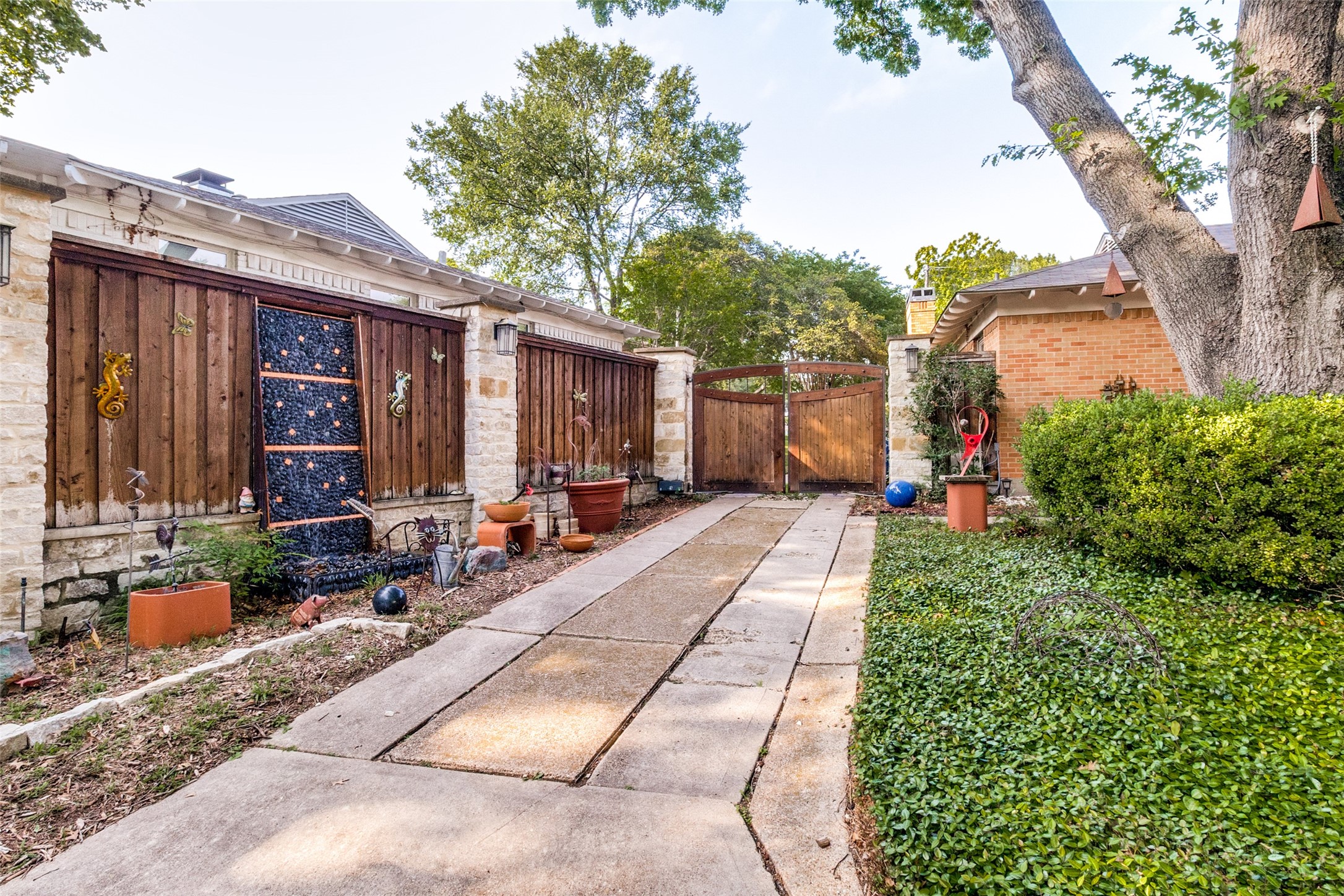 6606 Yosemite Lane Dallas TX 75214