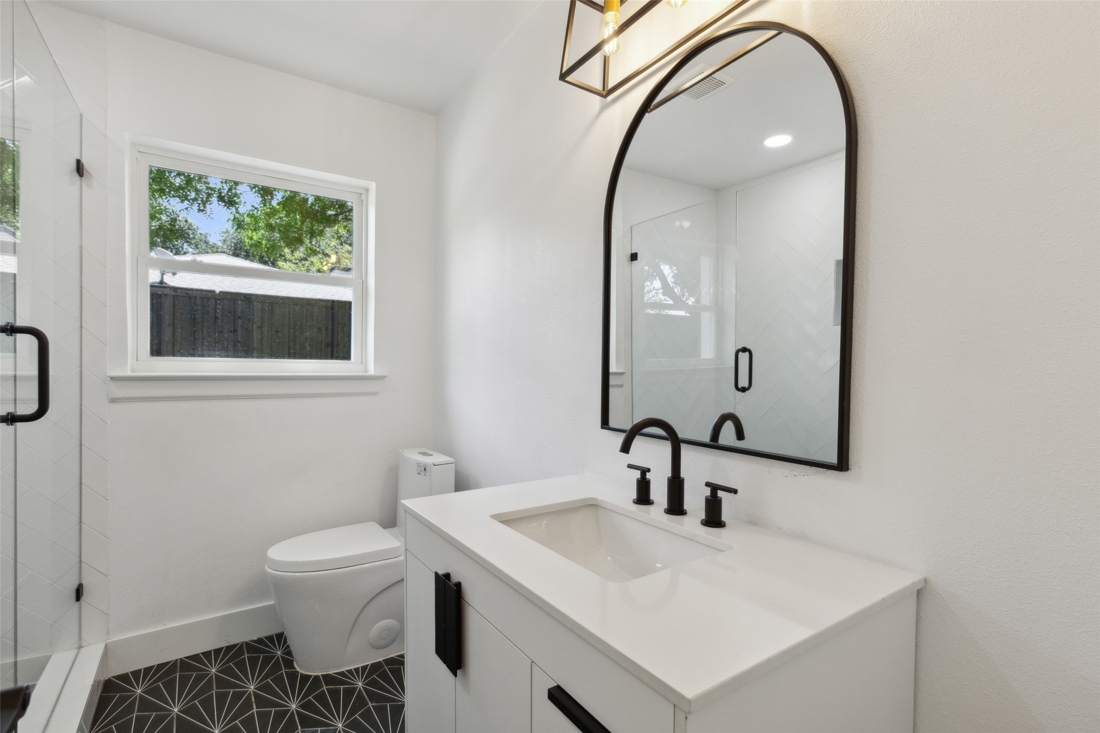 2824 Reedcroft Drive Farmers Branch TX 75234