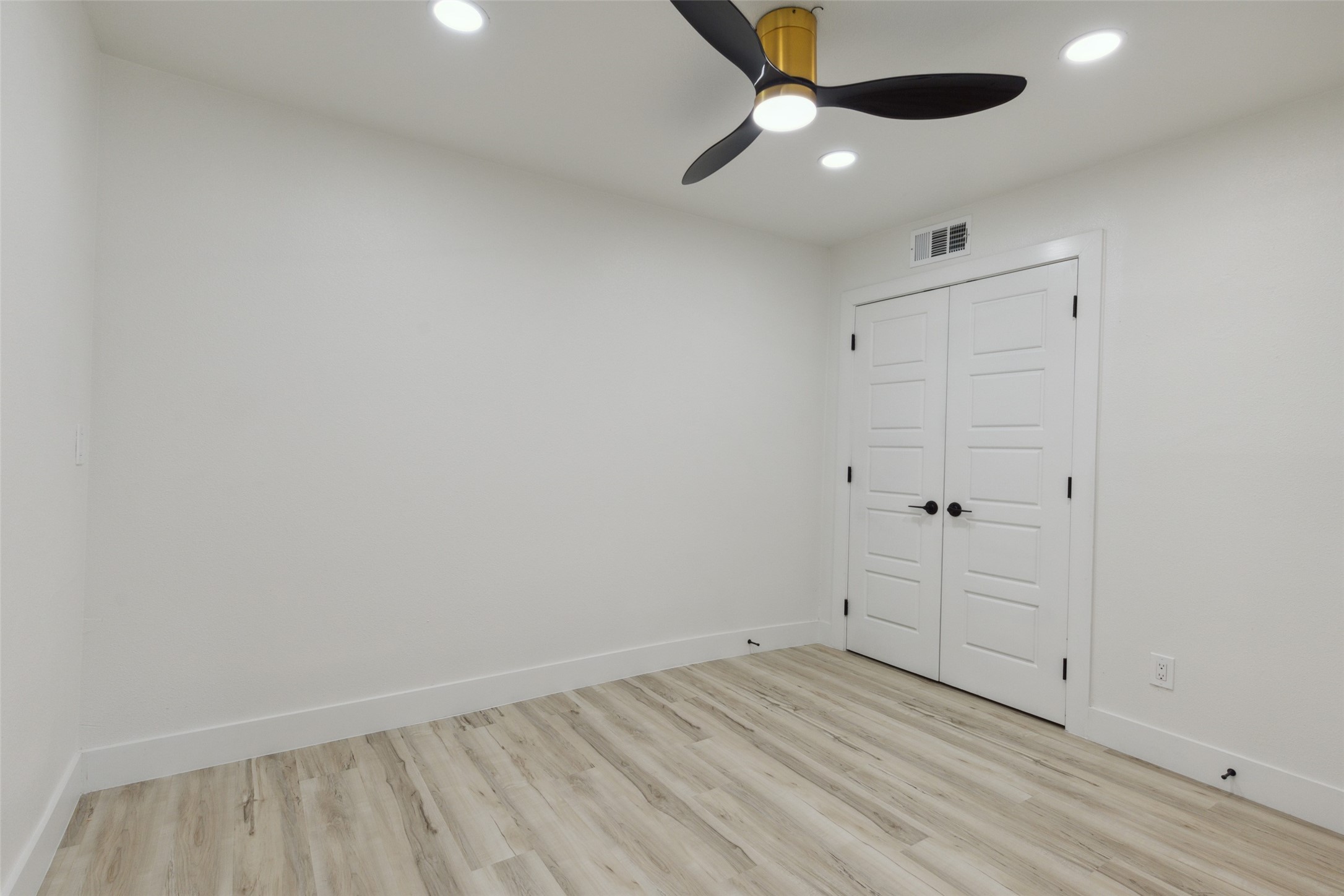 2824 Reedcroft Drive Farmers Branch TX 75234