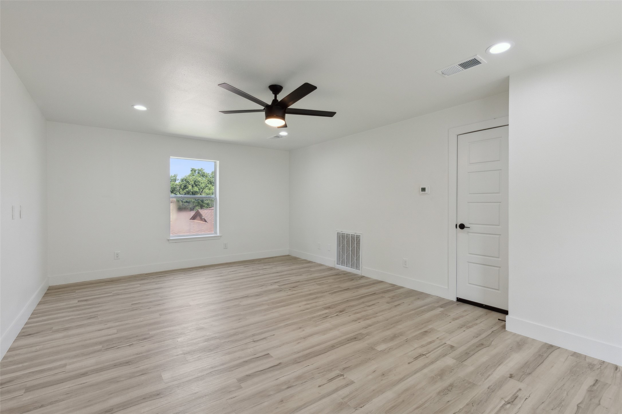 2824 Reedcroft Drive Farmers Branch TX 75234
