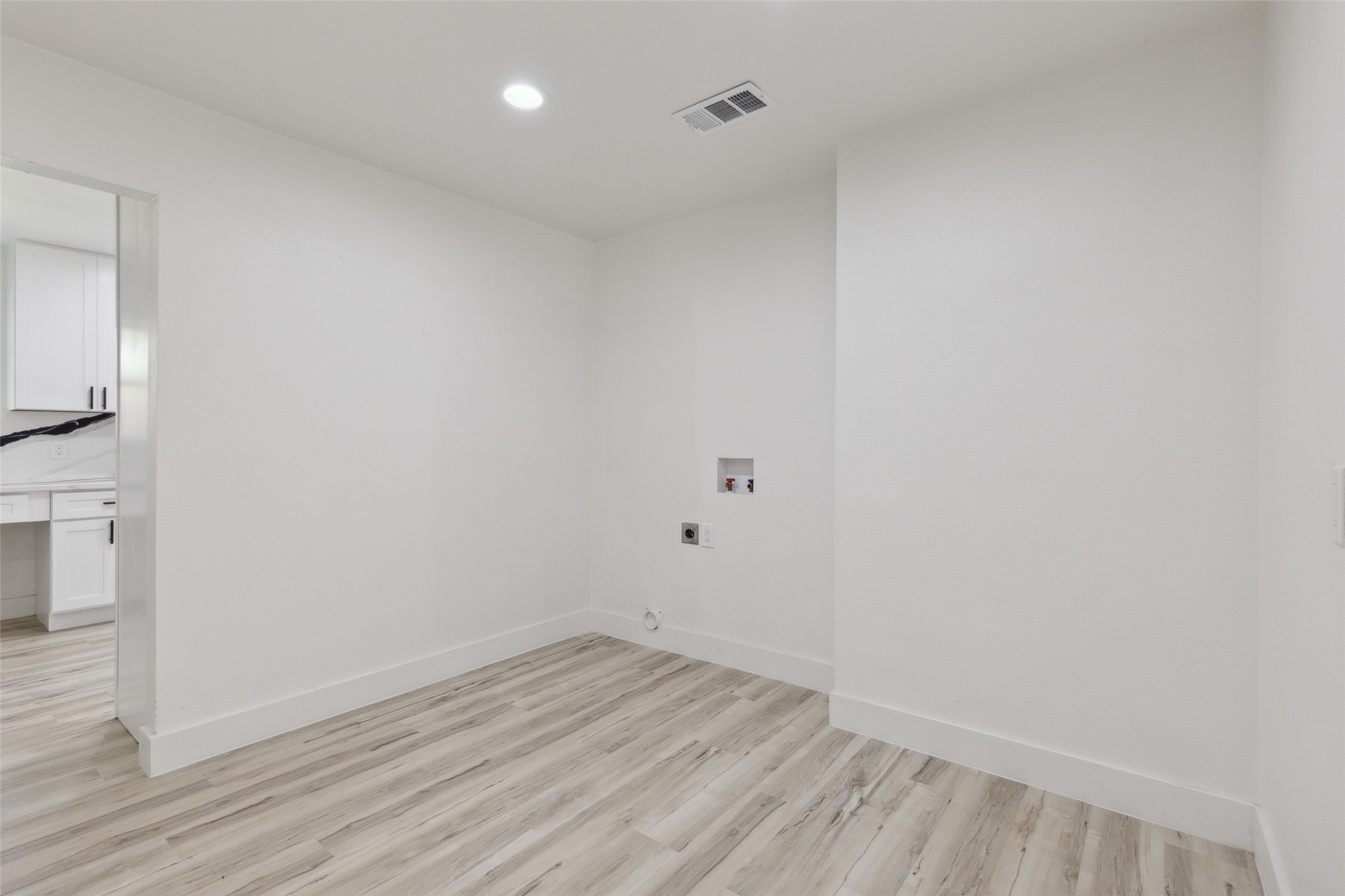 2824 Reedcroft Drive Farmers Branch TX 75234