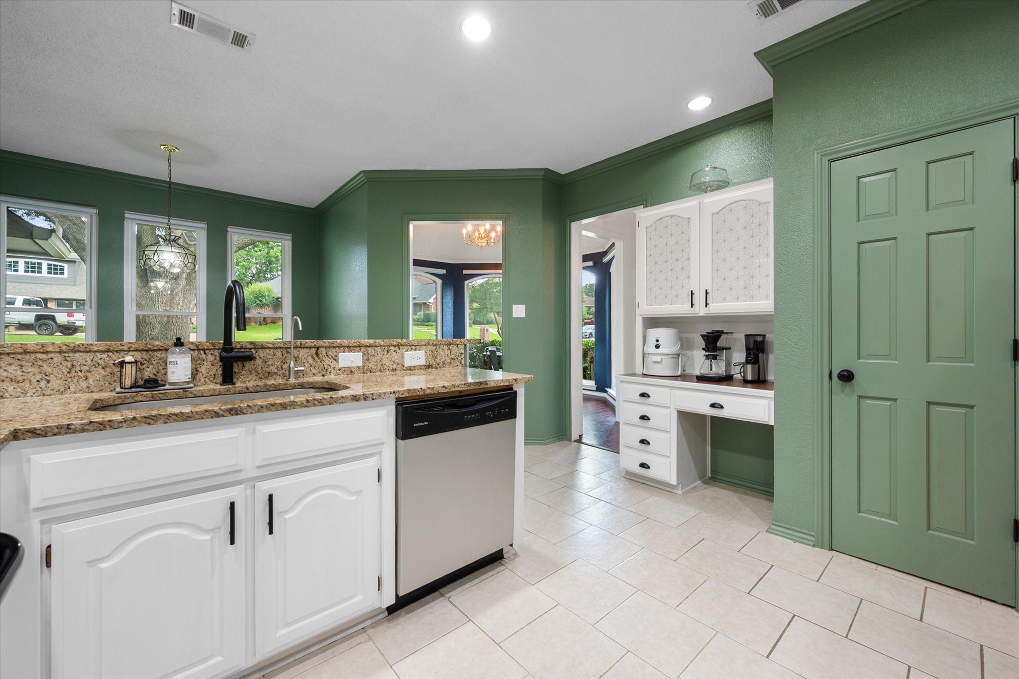 4505 Long Island Lane Arlington TX 76017