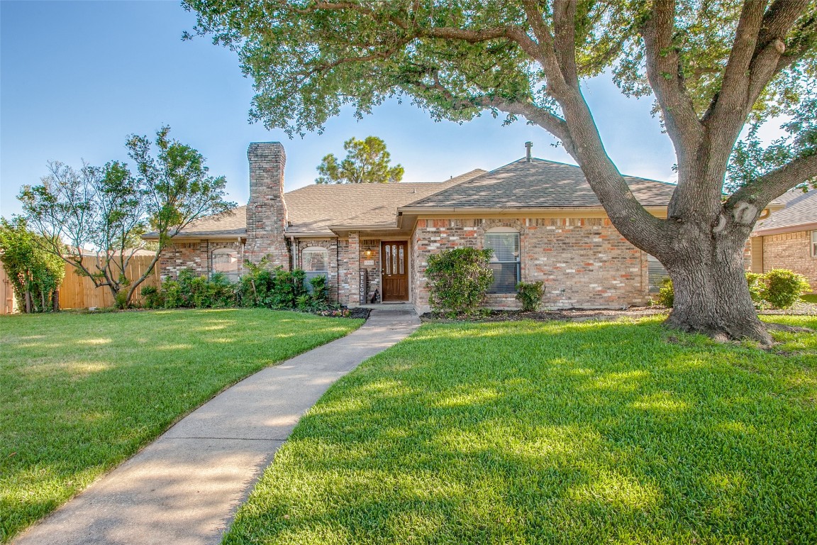 306 Pebblecreek Drive Garland TX 75040