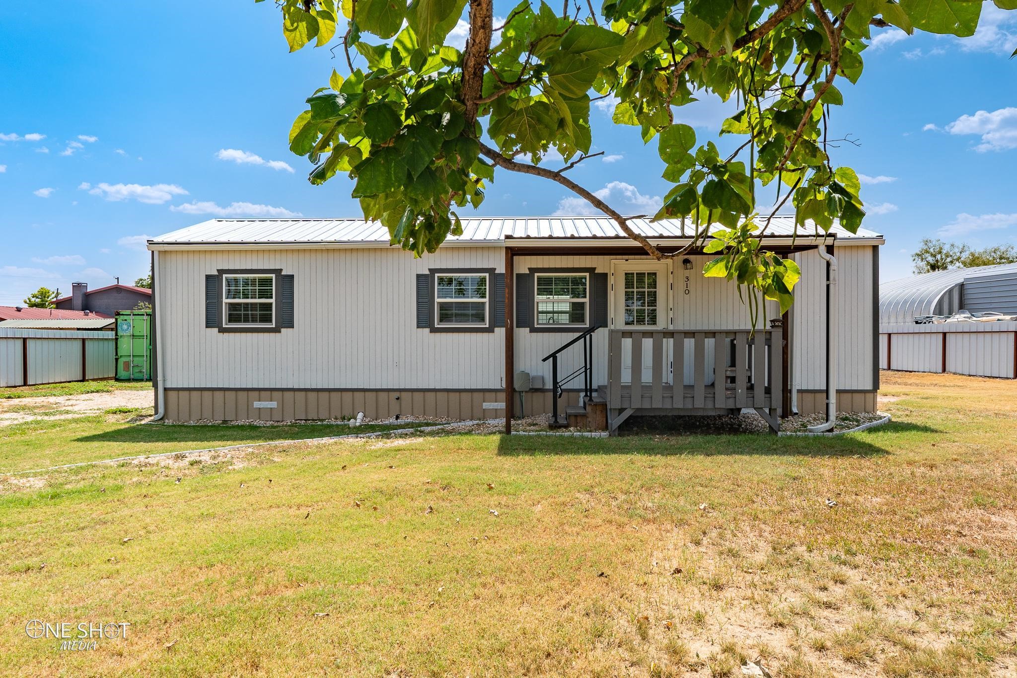310 10th Street Hawley TX 79525